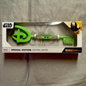 Star Wars special edition, Mandalorian decorative key brand new never been used
